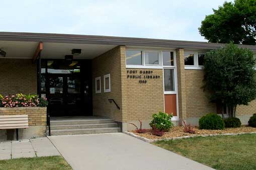 Fort Garry Library